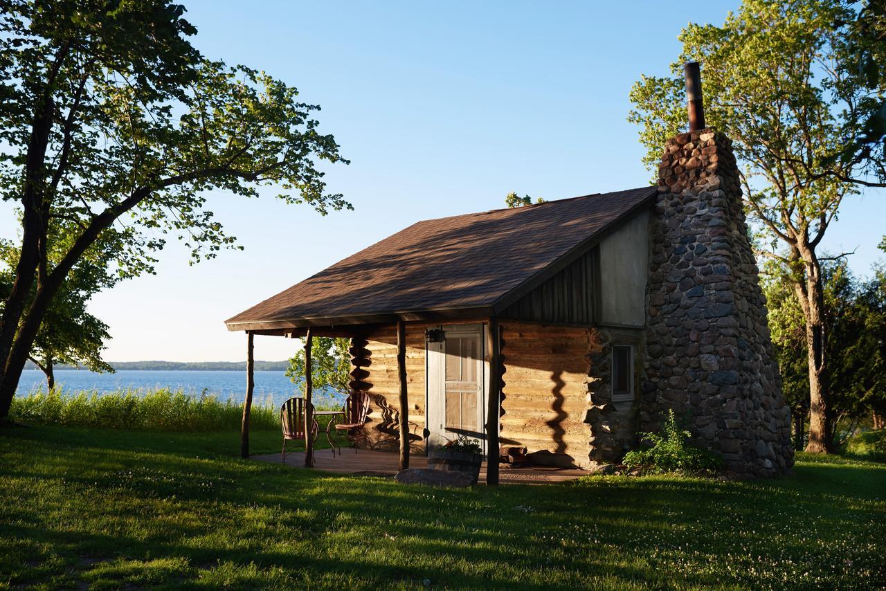 Spicer Castle Inn Exterior photo